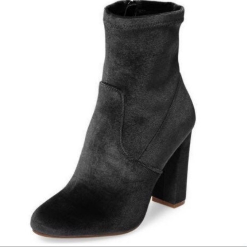 Velvet ankle sock booties